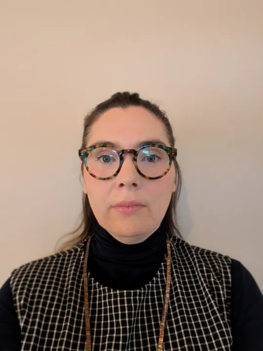 Dr Ruth Dryden