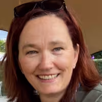 Dr Annabel Howell