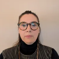 Dr Ruth Dryden
